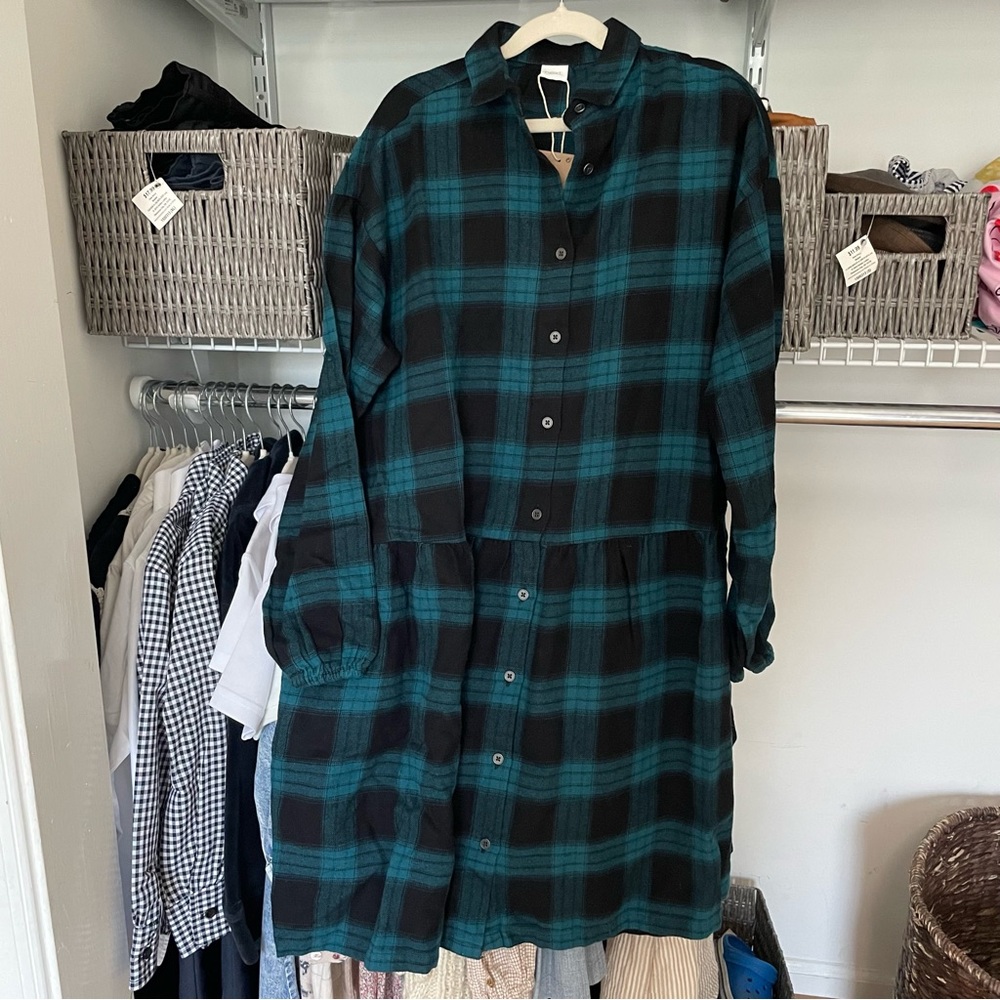 Plaid girls dress brand new